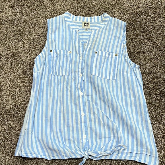 Anne Klein tie front sleeveless tank, size small - Picture 1 of 1